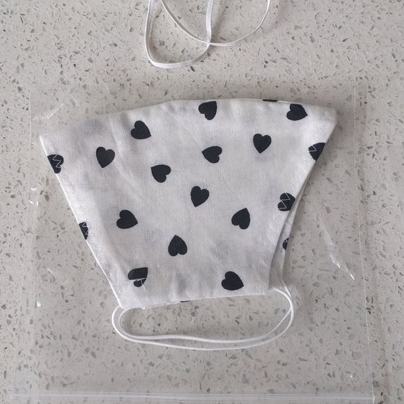 Light breathable summer design face masks🍀🌸 - Picture 5 of 8